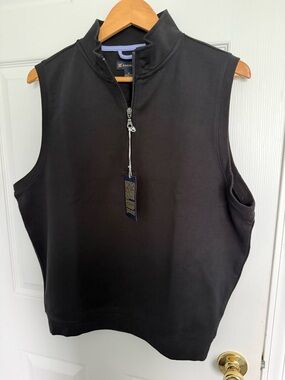 Men's Black Sleeveless Quarter-Zip Vest